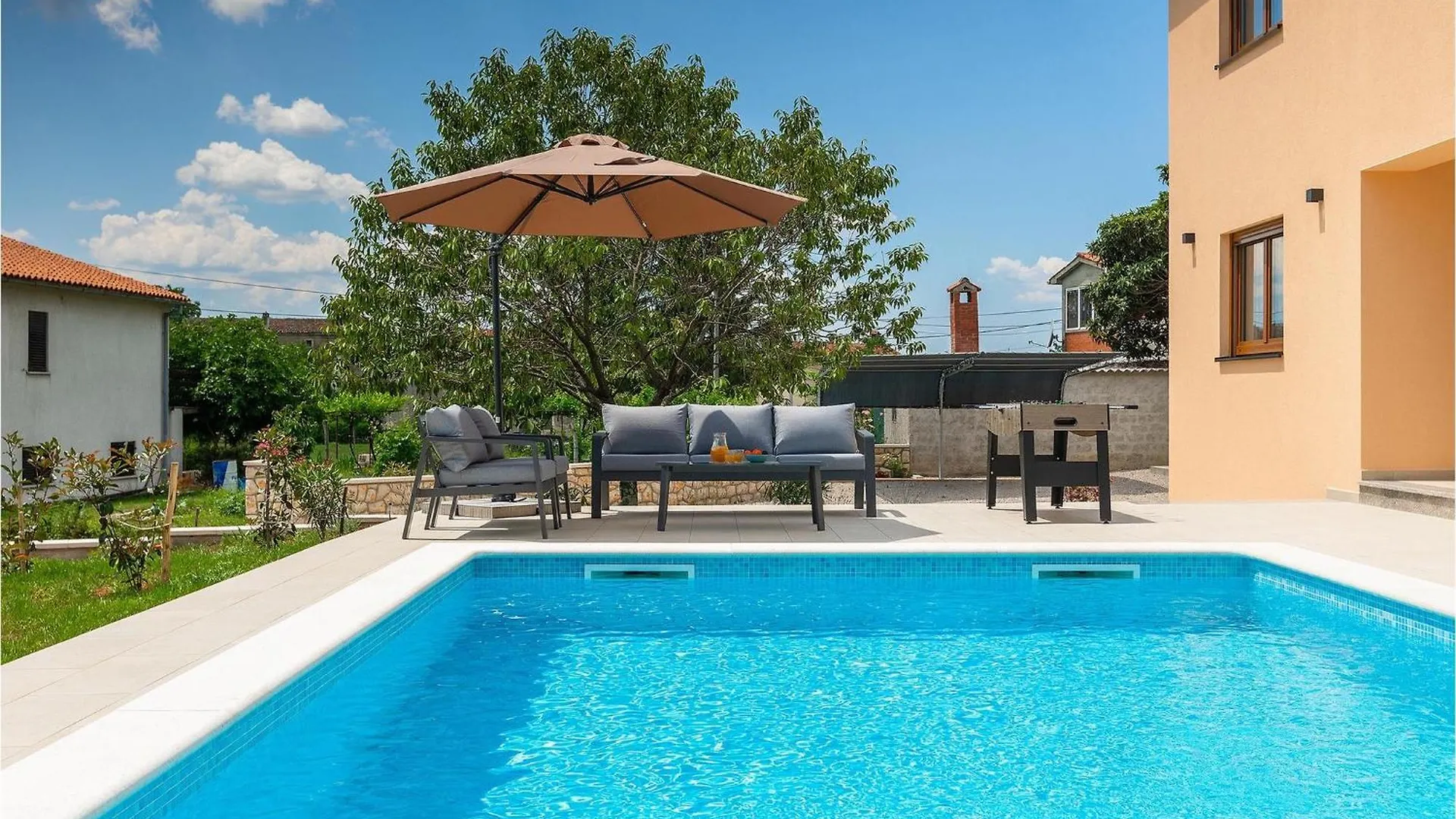 Holiday home Villa Dora N Nedescina