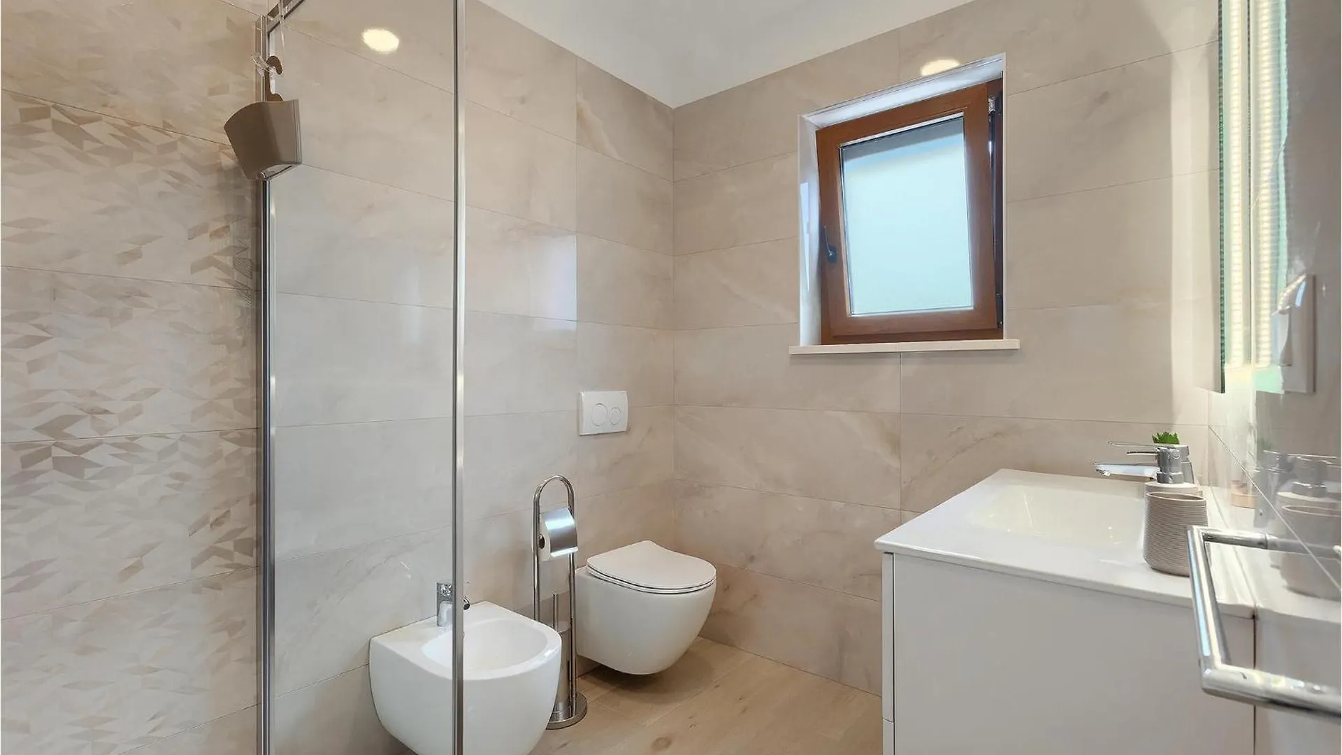 Villa Dora N Nedescina 0*,