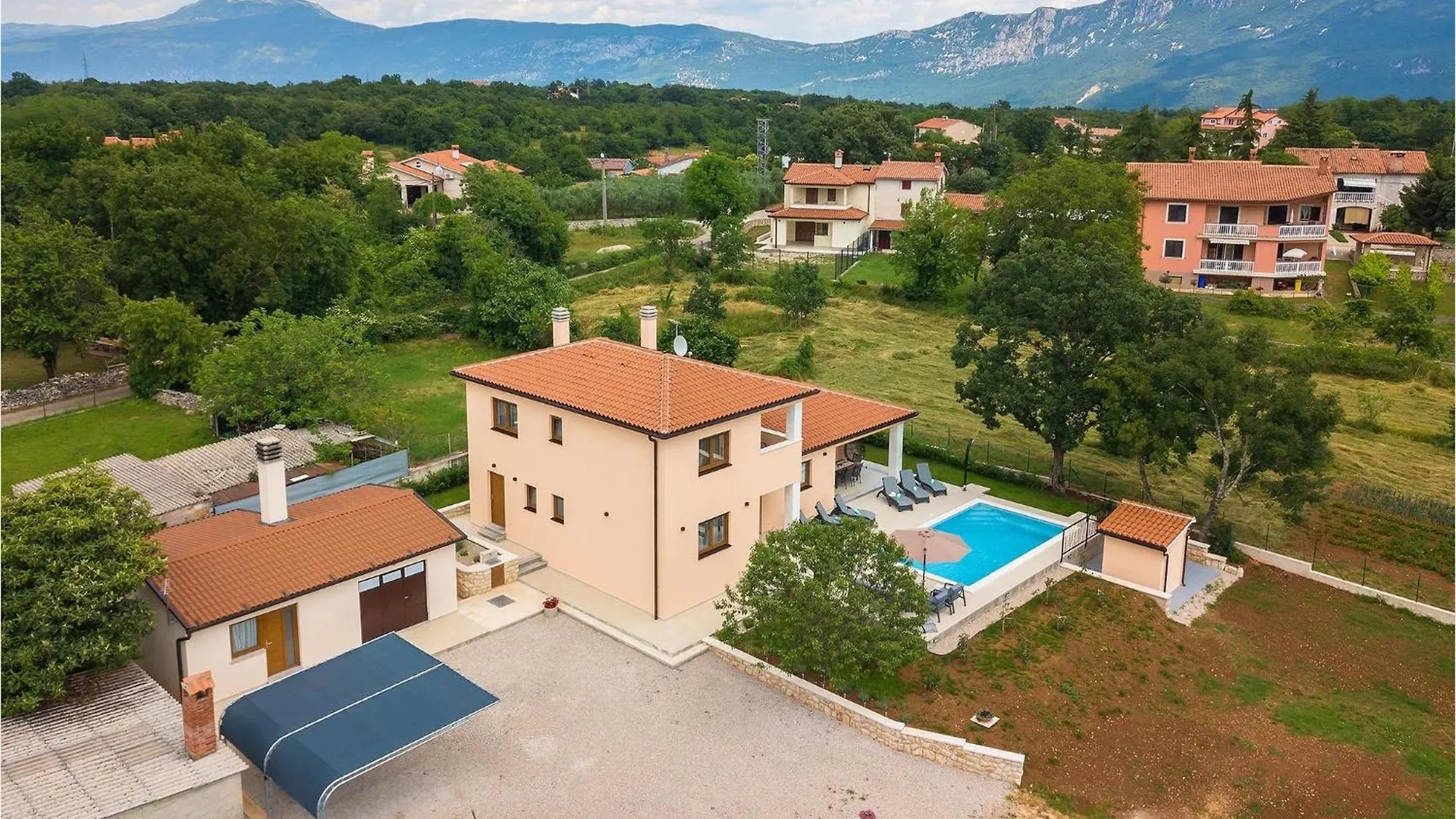 Holiday home Villa Dora N Nedescina Croatia
