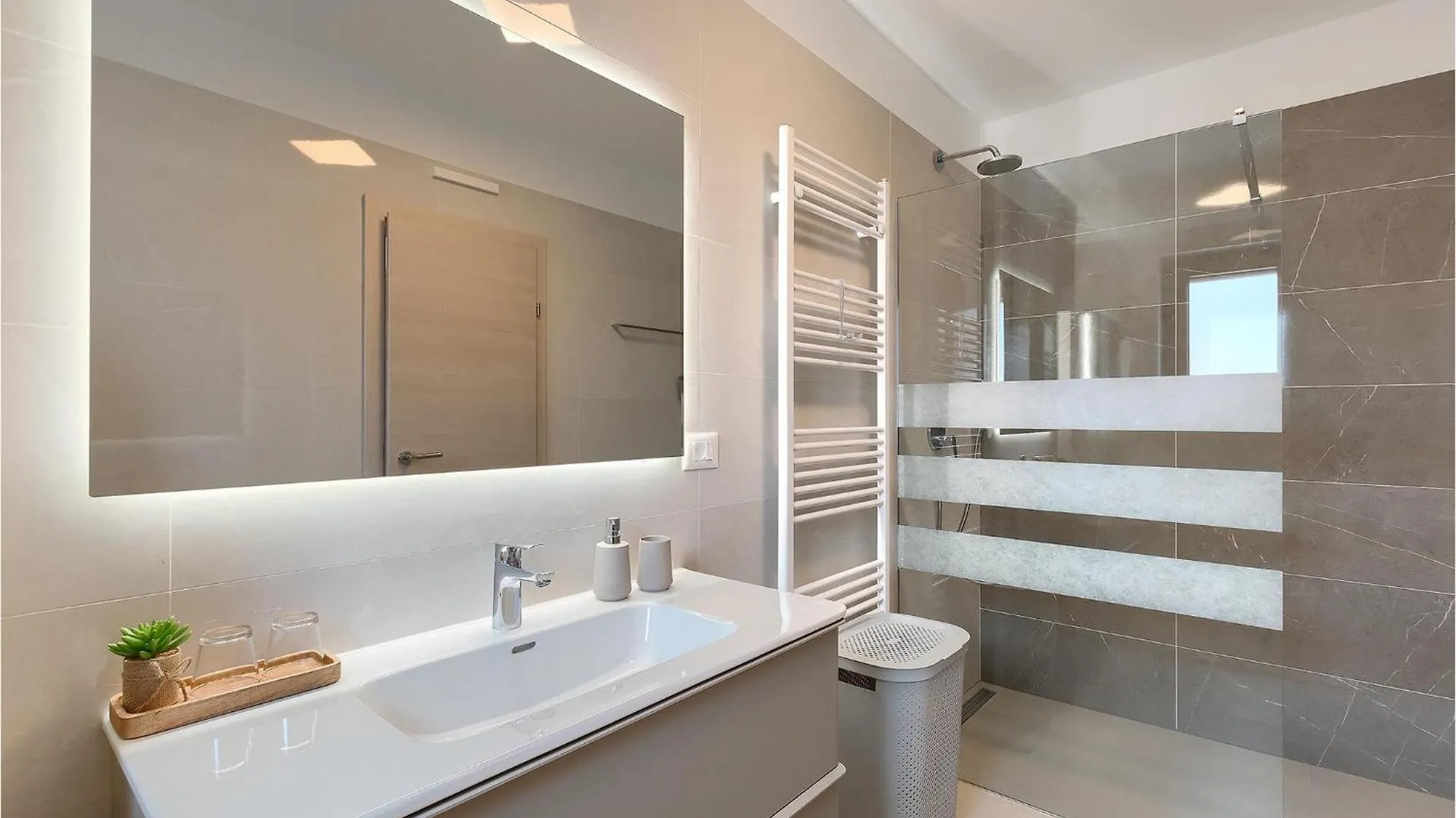 Villa Dora N Nedescina Holiday home