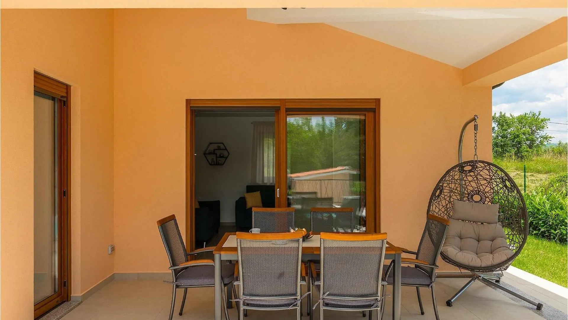 Holiday home Villa Dora N Nedescina